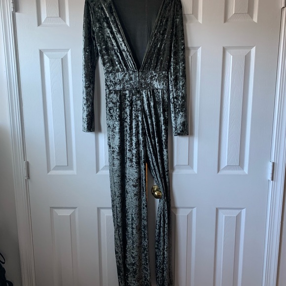 Crushed Velvet Plunging Jumpsuit - Picture 2 of 6